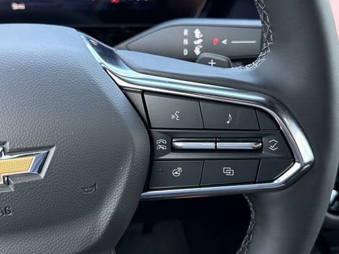 New 2026 Chevrolet Suburban Premier image 23