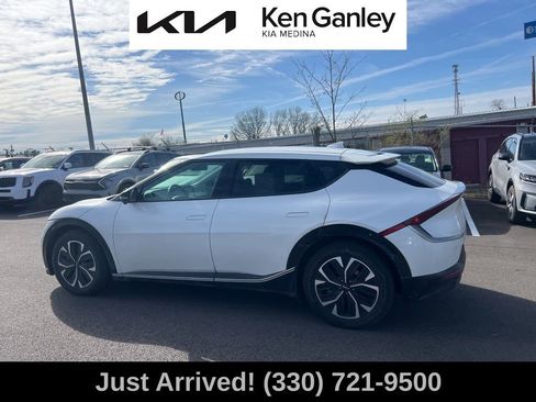 Certified 2022 Kia EV6 Wind w/ Wind Technology Package image 8
