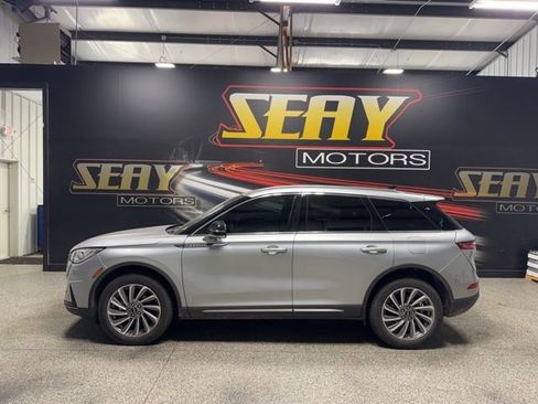 Used 2023 Lincoln Corsair Reserve w/ Equipment Group 201A AWD/4WD image 2