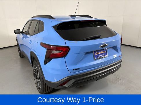 Used 2024 Chevrolet Trax RS w/ Driver Confidence Package FWD image 8
