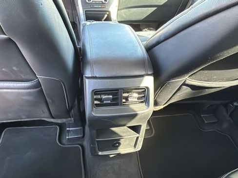 Used 2024 Ford Edge SEL AWD/4WD image 20