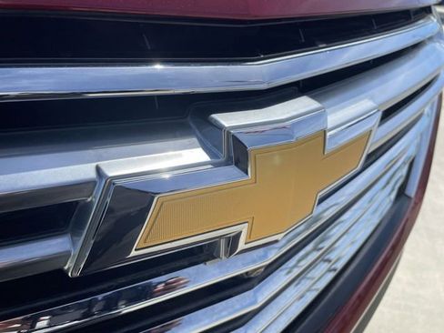 Used 2023 Chevrolet Traverse Premier image 31