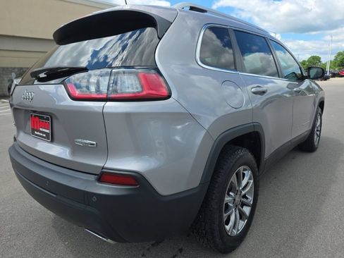 Used 2019 Jeep Cherokee Latitude Plus w/ Cold Weather Group AWD/4WD image 5
