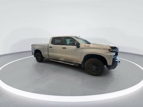 Used 2020 Chevrolet Silverado 1500 LT Trail Boss w/ Convenience Package AWD/4WD image 2