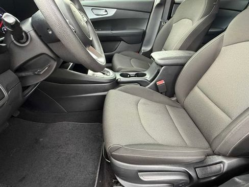 Used 2024 Kia Forte LXS FWD image 13