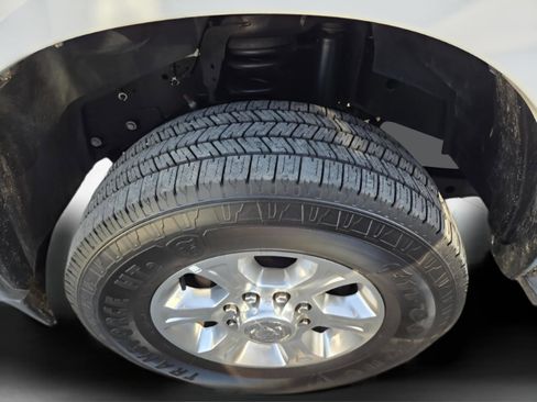 Used 2024 RAM 2500 Big Horn w/ Bed Utility Group image 28