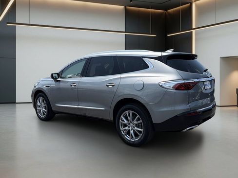 Used 2023 Buick Enclave Essence w/ Experience Buick Package FWD image 3