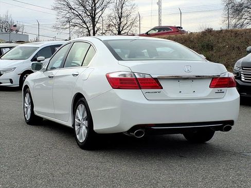 Used 2015 Honda Accord Touring image 3