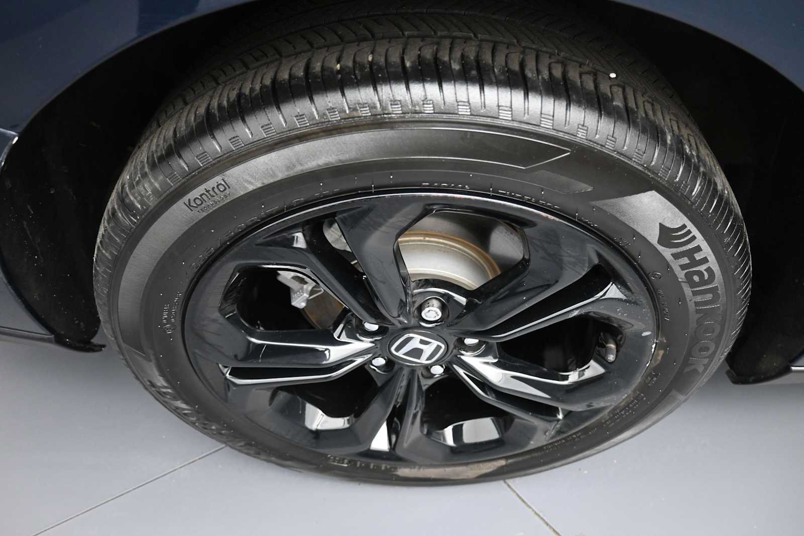Used 2025 Honda Accord SE image 13