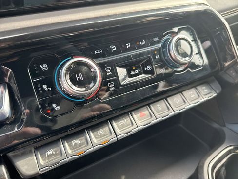 Used 2024 GMC Sierra 1500 AT4X image 25