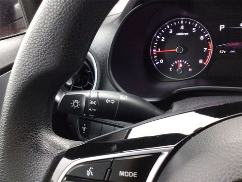 Used 2023 Kia Forte LXS image 18