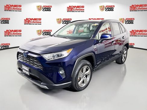 Used 2019 Toyota RAV4 Limited w/ Carpet Mat Package AWD/4WD image 13