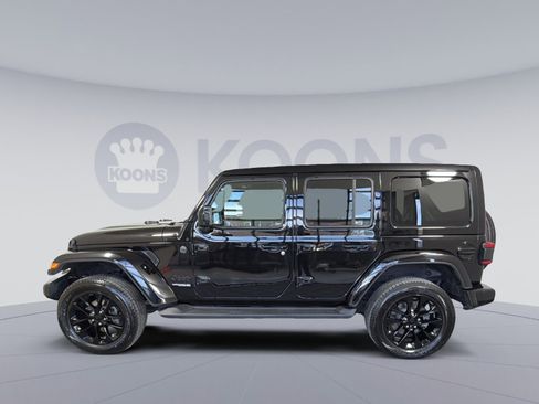 Used 2021 Jeep Wrangler Unlimited Sahara image 2
