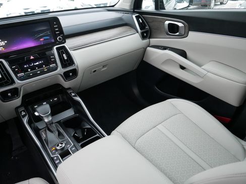 Certified 2023 Kia Sorento X-Line EX image 11