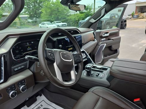 Used 2023 GMC Sierra 1500 Denali w/ Denali Reserve Package AWD/4WD image 14