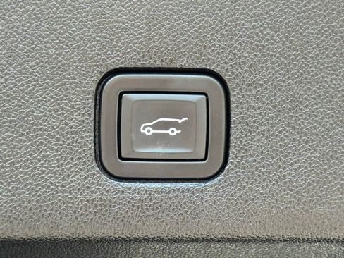 Used 2024 Cadillac XT6 Premium Luxury FWD image 41