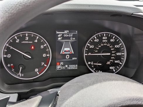 Used 2024 Subaru Crosstrek 2.0i Premium image 16