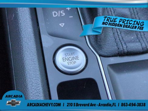 Used 2020 Volkswagen Atlas Cross Sport SE w/ Towing Package FWD image 26
