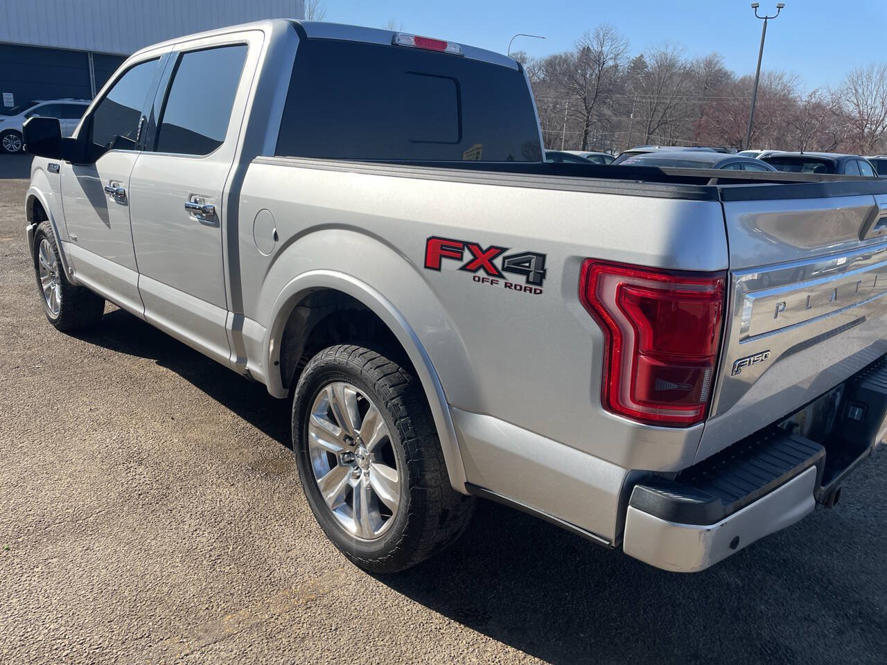 Used 2016 Ford F150 Platinum w/ Equipment Group 701A Luxury AWD/4WD image 5