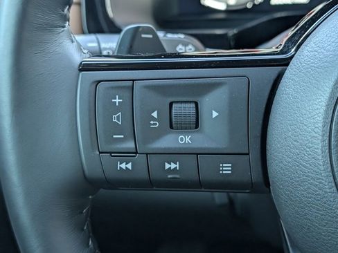 Used 2024 Nissan Pathfinder Platinum w/ Cargo Package image 18