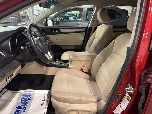 Used 2017 Subaru Outback 2.5i Premium image 8