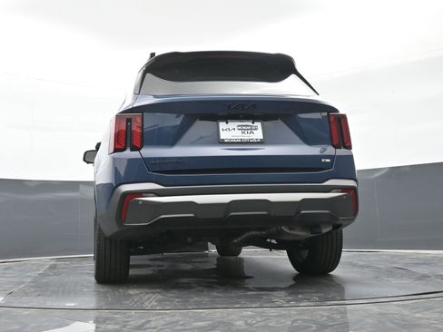 Used 2025 Kia Sorento SX image 45