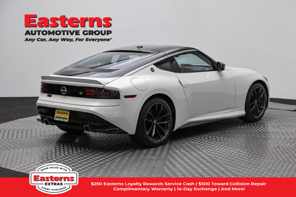 Used 2025 Nissan Z Performance w/ Floor Mat Package RWD image 6