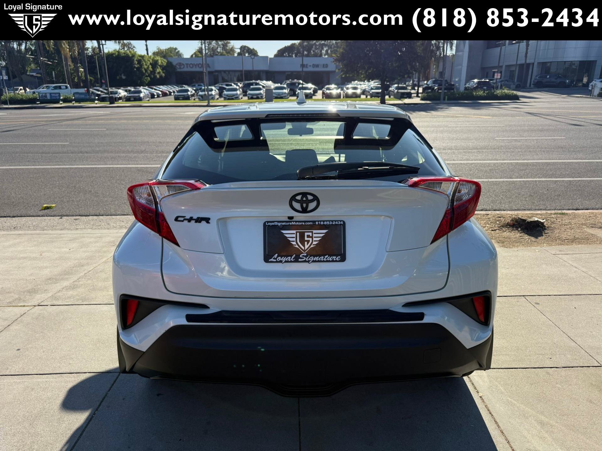 Used 2020 Toyota C-HR XLE FWD image 6