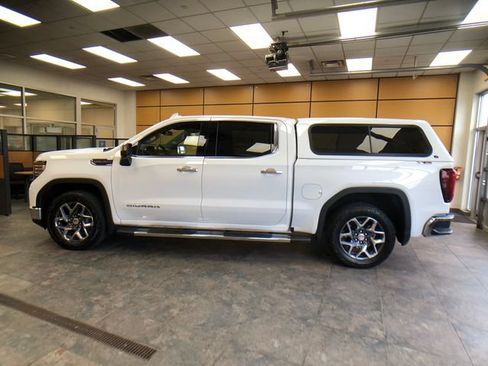 Used 2024 GMC Sierra 1500 SLT w/ SLT Premium Plus Package AWD/4WD image 4