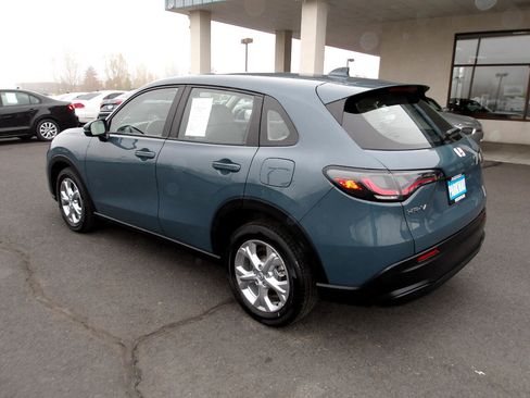 Used 2023 Honda HR-V LX image 3