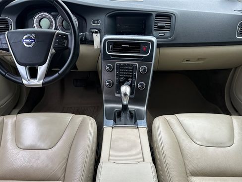 Used 2013 Volvo S60 T5 image 10