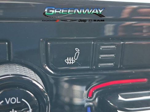 Used 2023 Jeep Grand Cherokee L Altitude AWD/4WD image 29