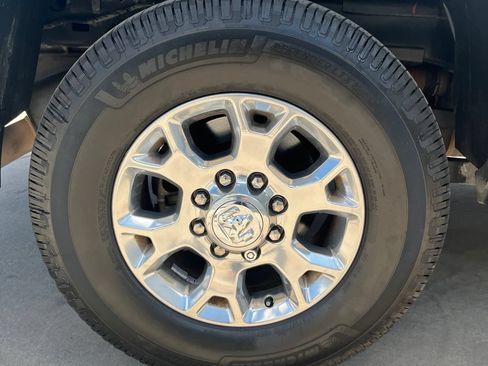Used 2022 RAM 2500 Laramie w/ Body Color Bumper Group RWD image 24