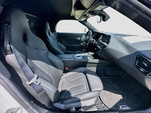 Used 2021 BMW Z4 sDrive30i w/ M Sport Package RWD image 26