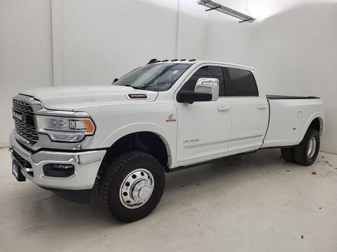 Used 2024 RAM 3500 Limited image 28