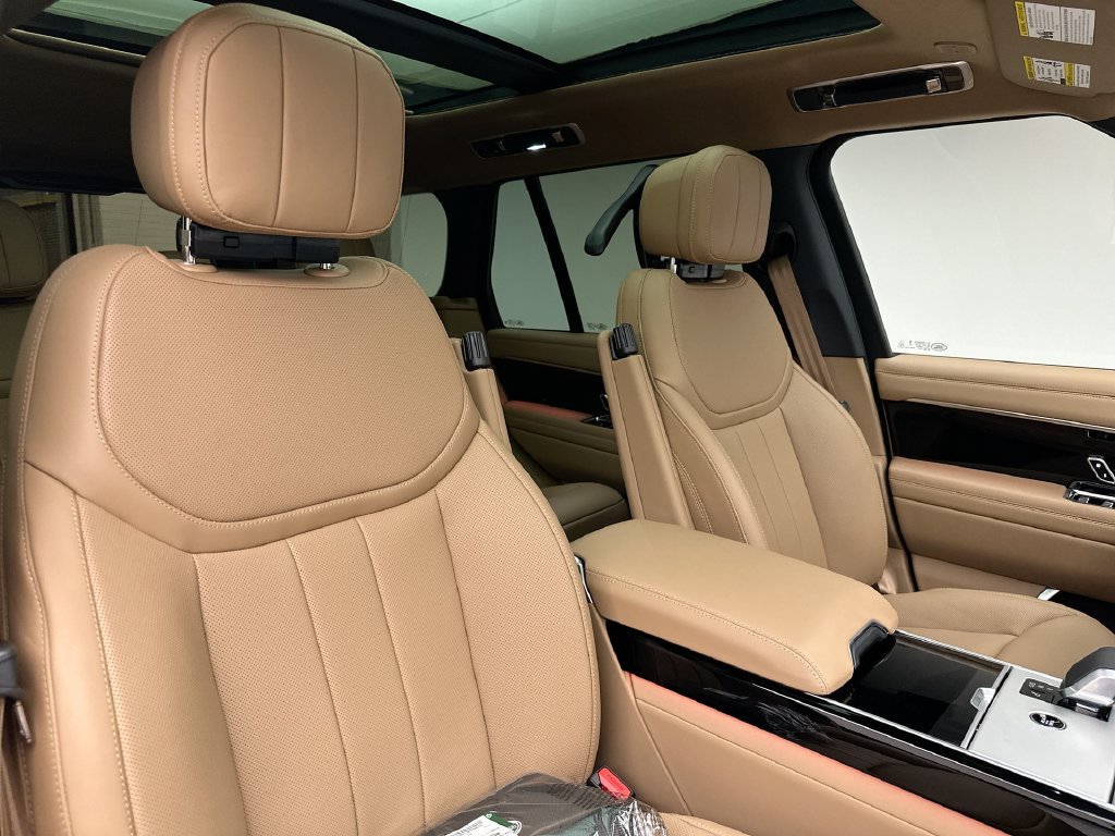 New 2026 Land Rover Range Rover SE AWD/4WD image 6
