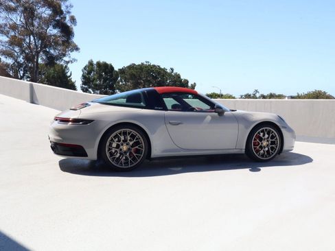 Certified 2022 Porsche 911 Targa 4S AWD/4WD image 9