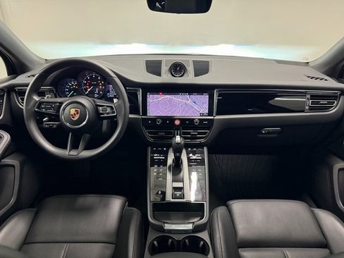 Certified 2026 Porsche Macan image 15