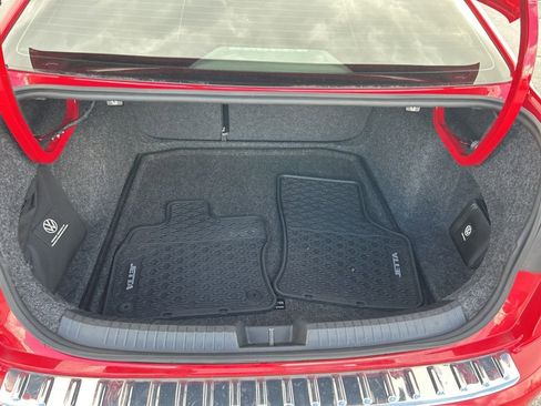 Used 2021 Volkswagen Jetta R-Line w/ R-Line Cold Weather Package image 30