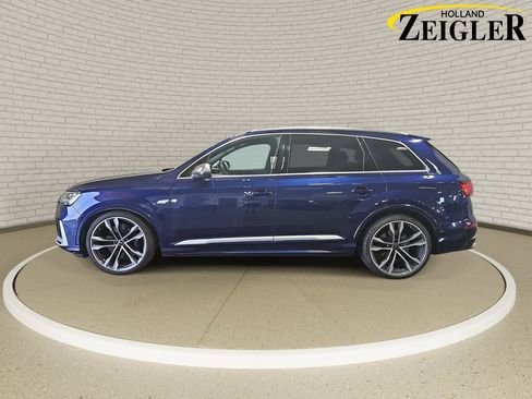 Used 2024 Audi SQ7 Prestige AWD/4WD image 8