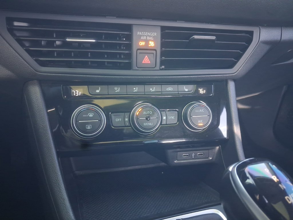 Used 2022 Volkswagen Jetta SE FWD image 27