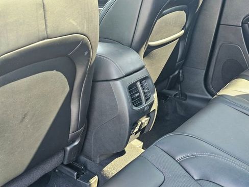 Used 2022 Jeep Cherokee Limited AWD/4WD image 23