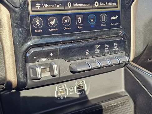 Used 2020 RAM 1500 Laramie AWD/4WD image 29