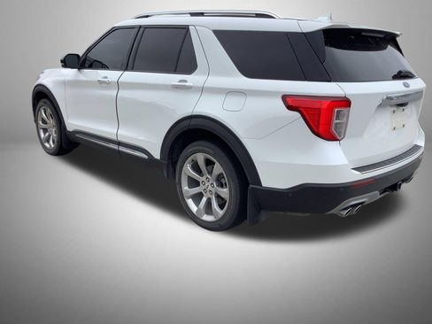 Used 2020 Ford Explorer Platinum w/ Premium Technology Package AWD/4WD image 2