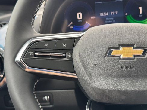 New 2026 Chevrolet Equinox EV LT image 13