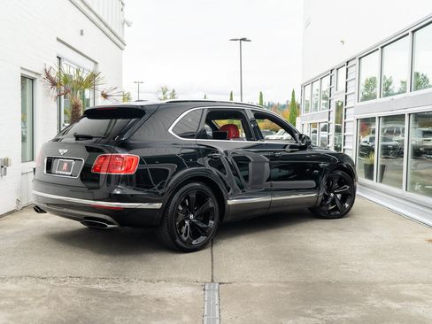 Used 2017 Bentley Bentayga AWD/4WD image 7