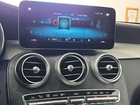 Used 2023 Mercedes-Benz GLC 300 4MATIC Coupe image 20