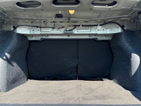 Used 2025 Nissan Versa SV FWD image 28