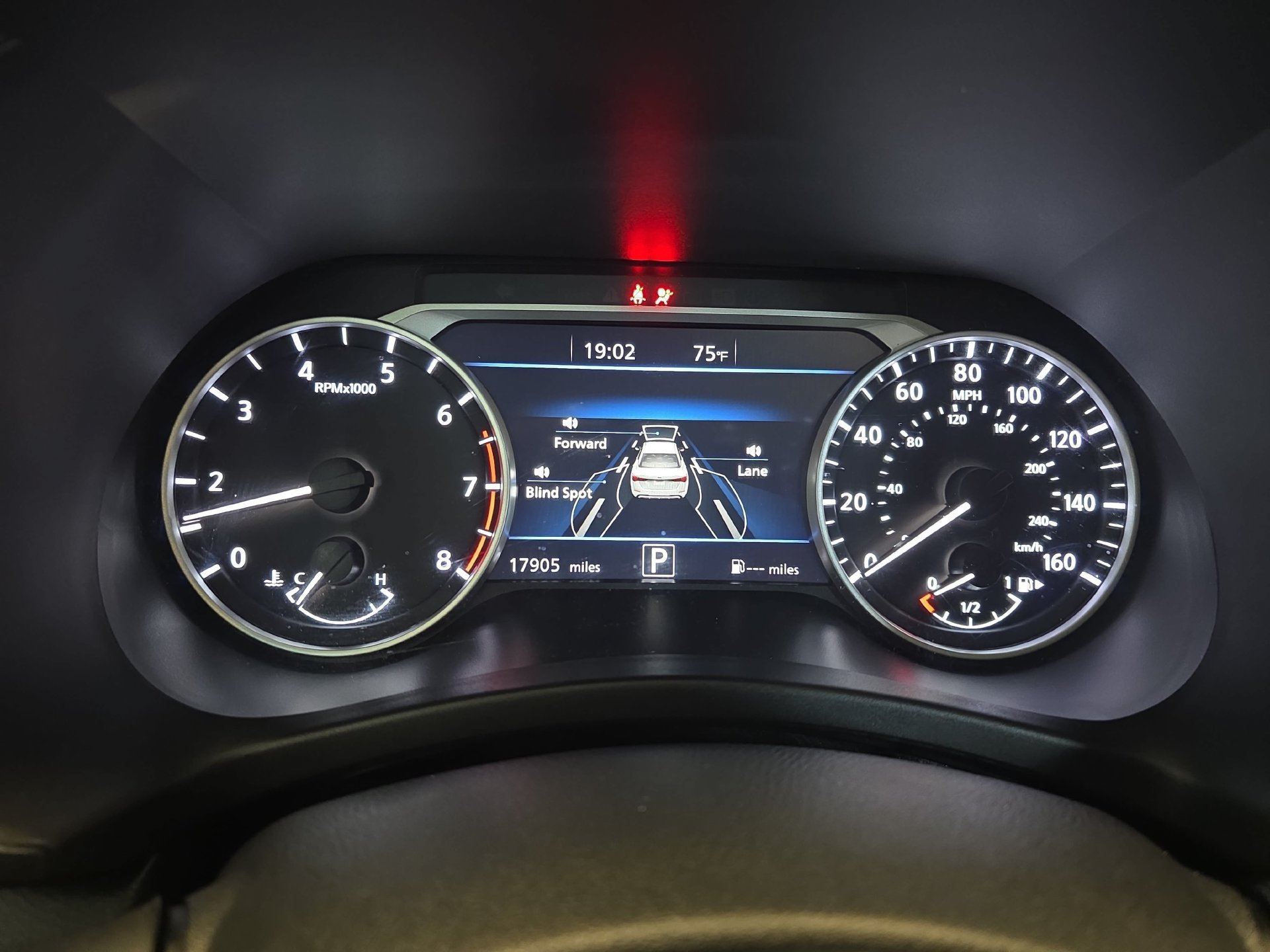 Used 2025 Nissan Sentra SV FWD image 4