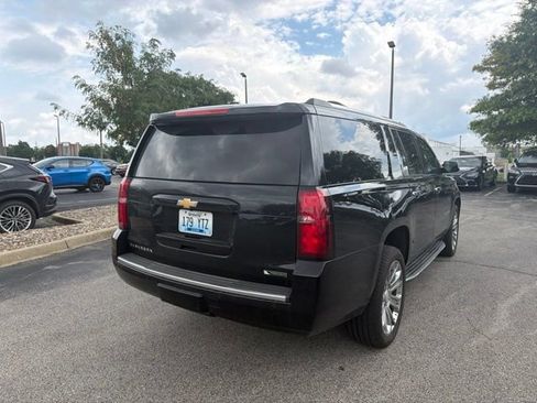 Used 2018 Chevrolet Suburban Premier AWD/4WD image 3
